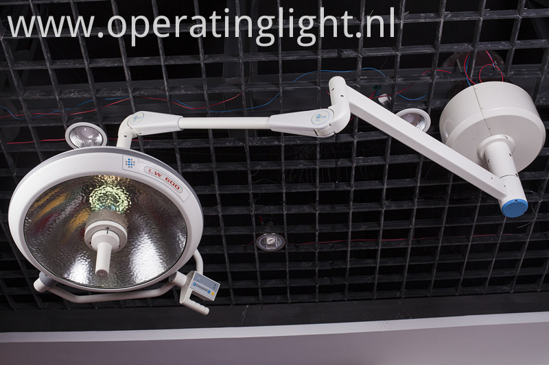 Medical equipment halogen light